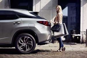AGROEXPO-2017: Lexus презентує свій культовий кросовер (ФОТО)