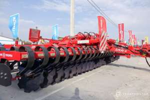 &laquo;Лозівські машини&raquo; представили ряд техніки на AGROEXPO-2017